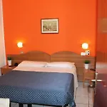 Hotel La Pace 2*