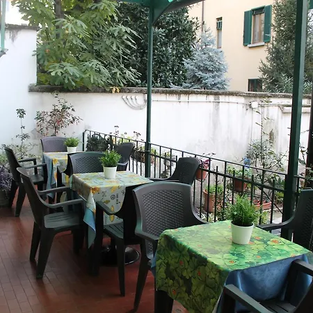 La Pace Hotel