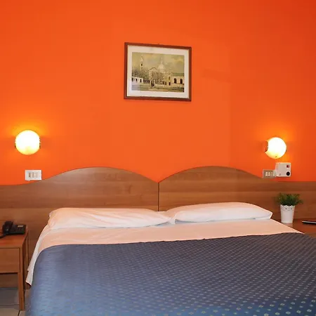 La Pace Hotel