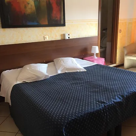 Hotel La Pace 2*
