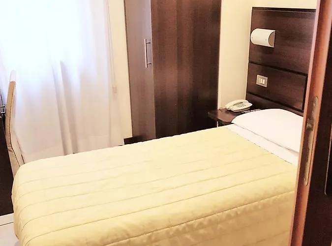 La Pace Hotel