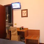 La Pace Hotel
